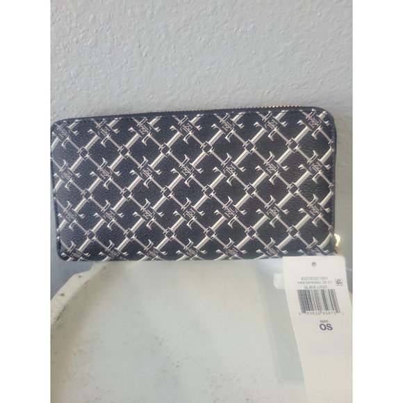 New with tags Ladies Ralph Lauren Zip Around Wallet - Picture 3 of 6